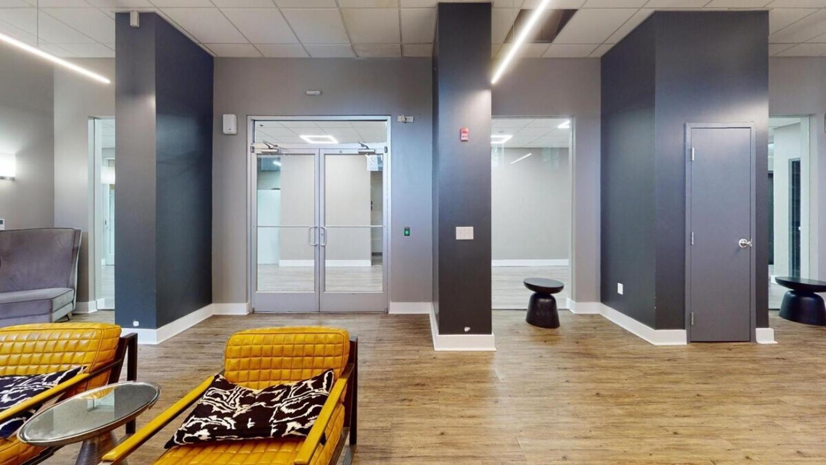 Avenue A909 Comfy 2br, Pool, Gym, Parking * Philadelphia